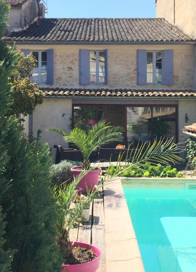 La Maison Du Bourg B&B Puisseguin Bagian luar foto